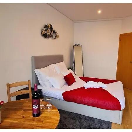 Rentalist Apartaments- Santa Catarina Apartment Porto