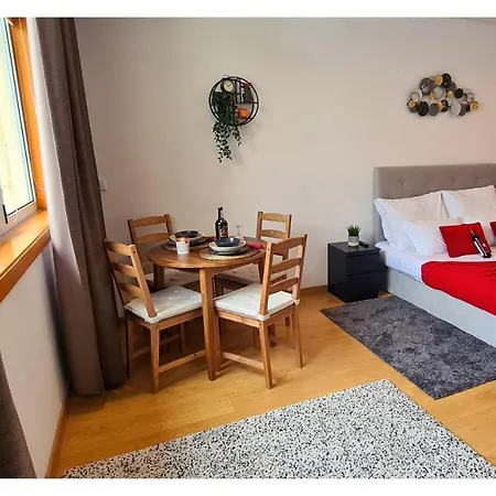 Rentalist Apartaments- Santa Catarina Appartement Oporto