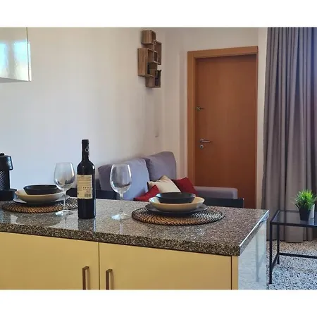 Rentalist Apartaments- Santa Catarina Apartment *
