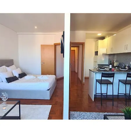 Rentalist Apartaments- Santa Catarina Apartment Porto
