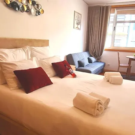 Rentalist Apartaments- Santa Catarina Porto