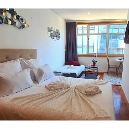 Rentalist Apartaments- Santa Catarina Porto