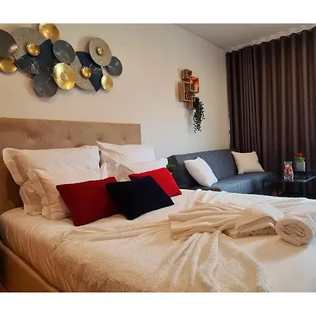 Rentalist Apartaments- Santa Catarina Apartment Porto